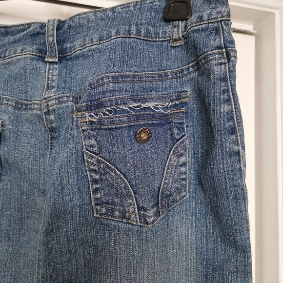 Vintage Design Denim skirt - Picture 8 of 11